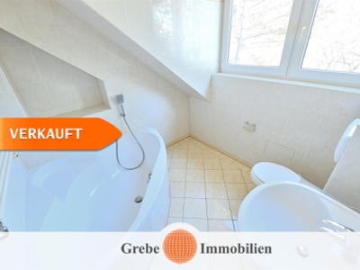 Dachgeschoss mit Charme! Vermietet als Anlageobjekt. Faktor: 16,46